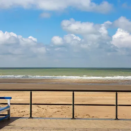 Daire With Sleeping Area Middelkerke