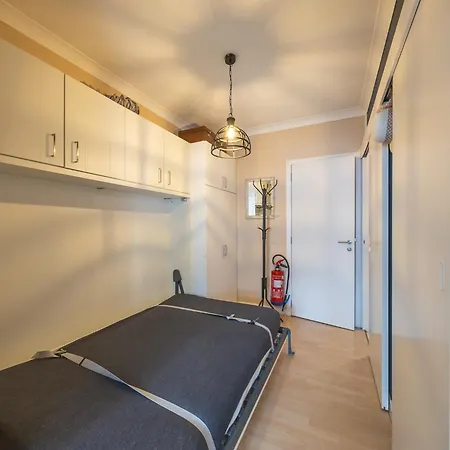With Sleeping Area Daire